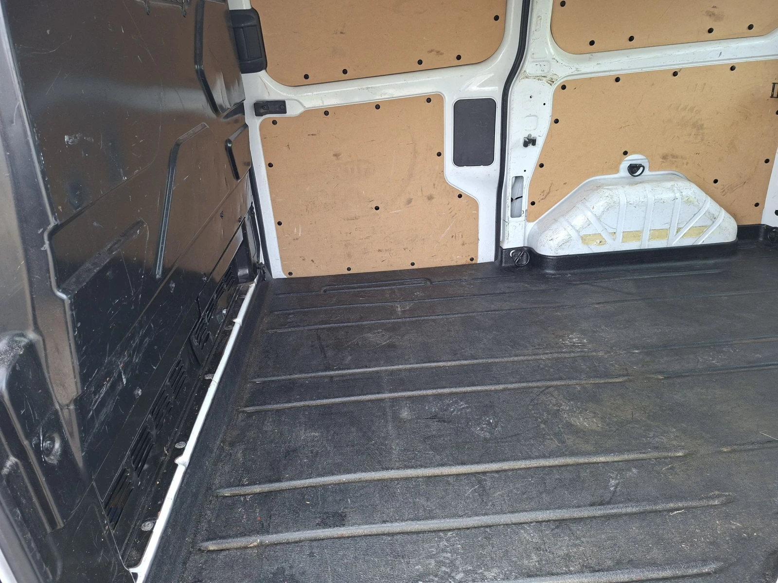 Ford Transit Custom 2.2 - изображение 8