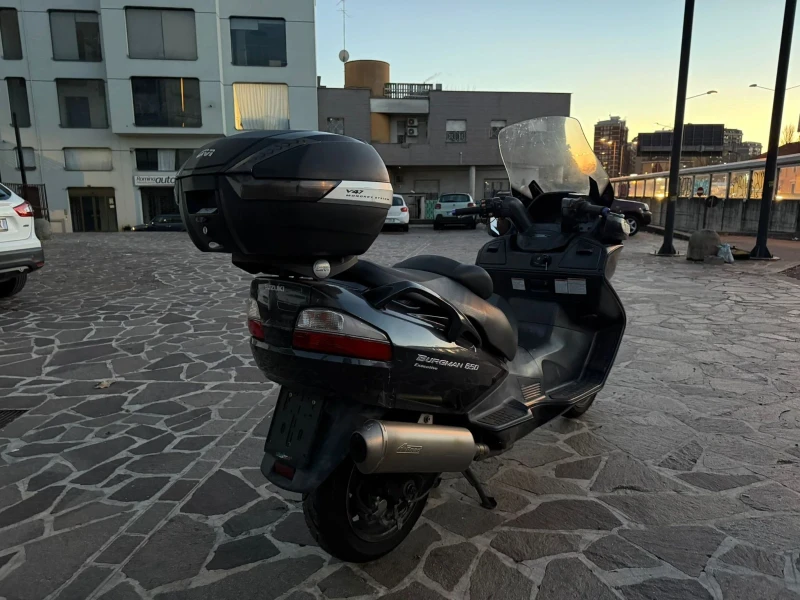 Suzuki Burgman Exekutive Много запазен работи перфектно, снимка 3 - Мотоциклети и мототехника - 53373242