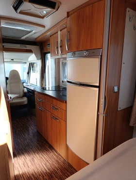 Кемпер HYMER / ERIBA B698CL, снимка 8