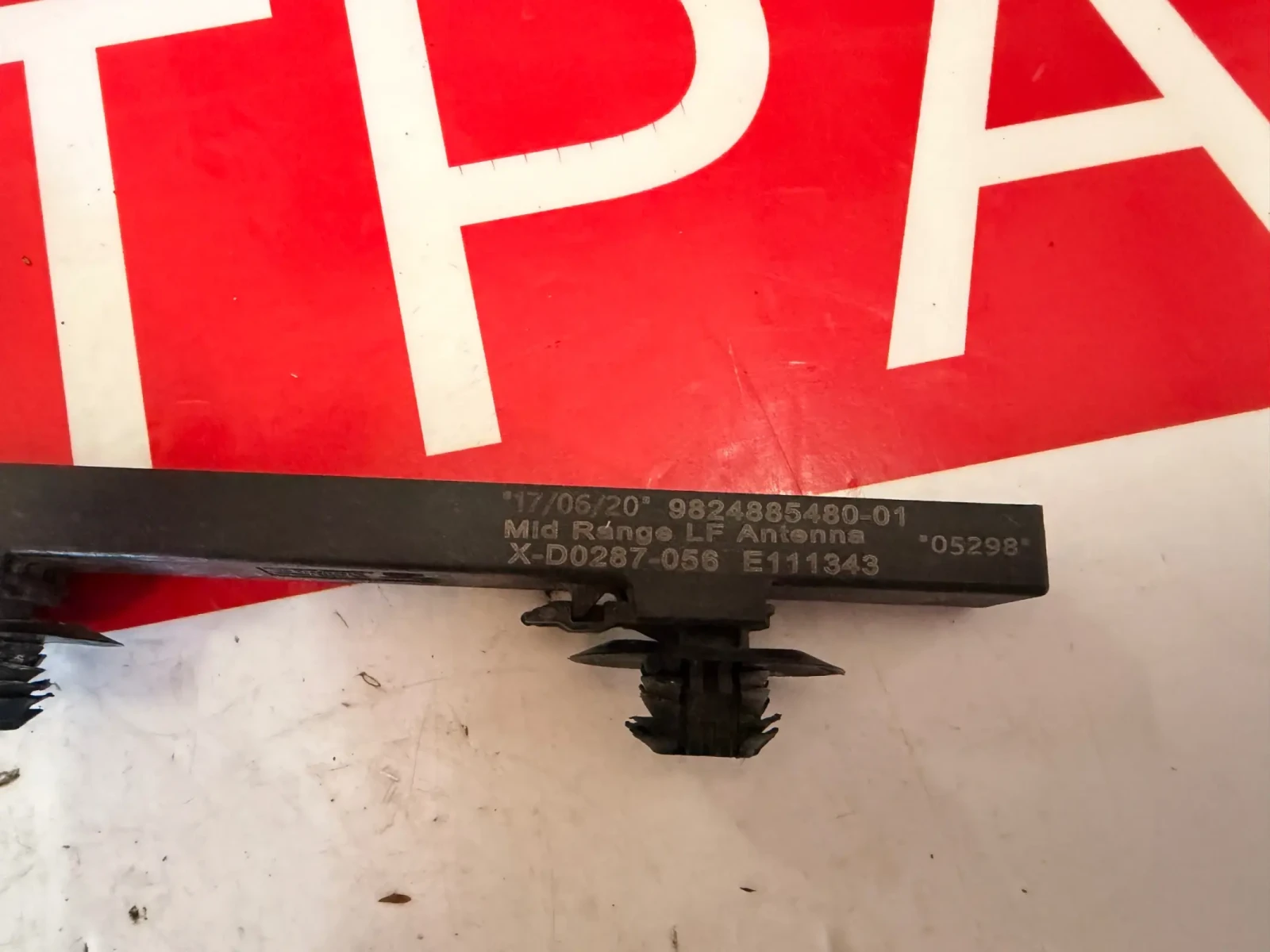 9824885480-01 Антена Keyless PEUGEOT 2008 2021 9824885480-01