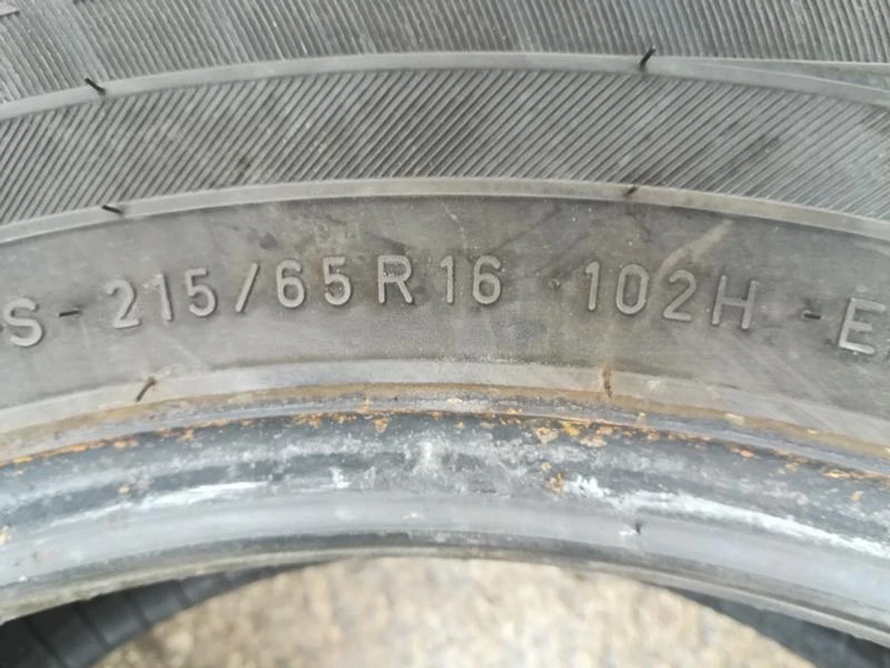 Гуми Зимни 215/65R16, снимка 6 - Гуми и джанти - 31527484