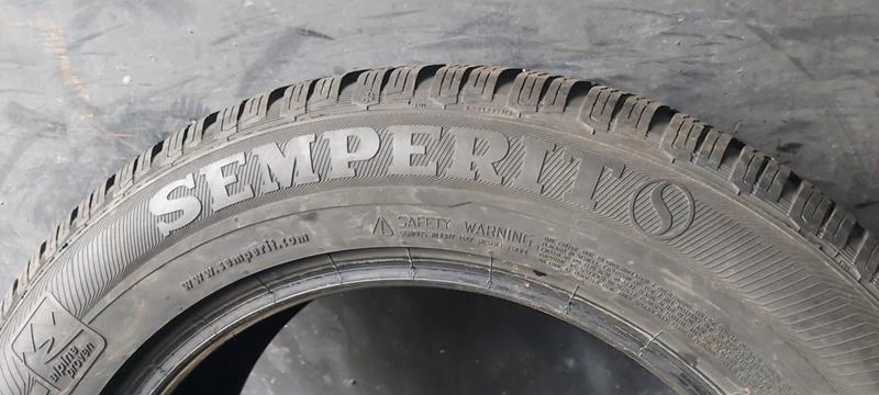 Гуми Зимни 215/65R17, снимка 6 - Гуми и джанти - 35130408