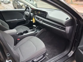 Kia K4 LX 2.0i  18 500км, снимка 14