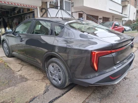 Kia K4 LX 2.0i  18 500км, снимка 5