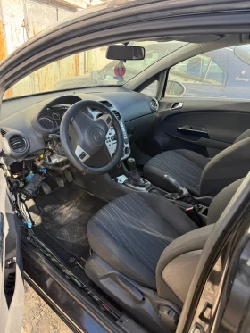 Opel Corsa 1.0i Климатик, снимка 10