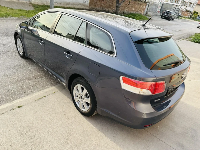 Toyota Avensis 1.8, снимка 5 - Автомобили и джипове - 47669098