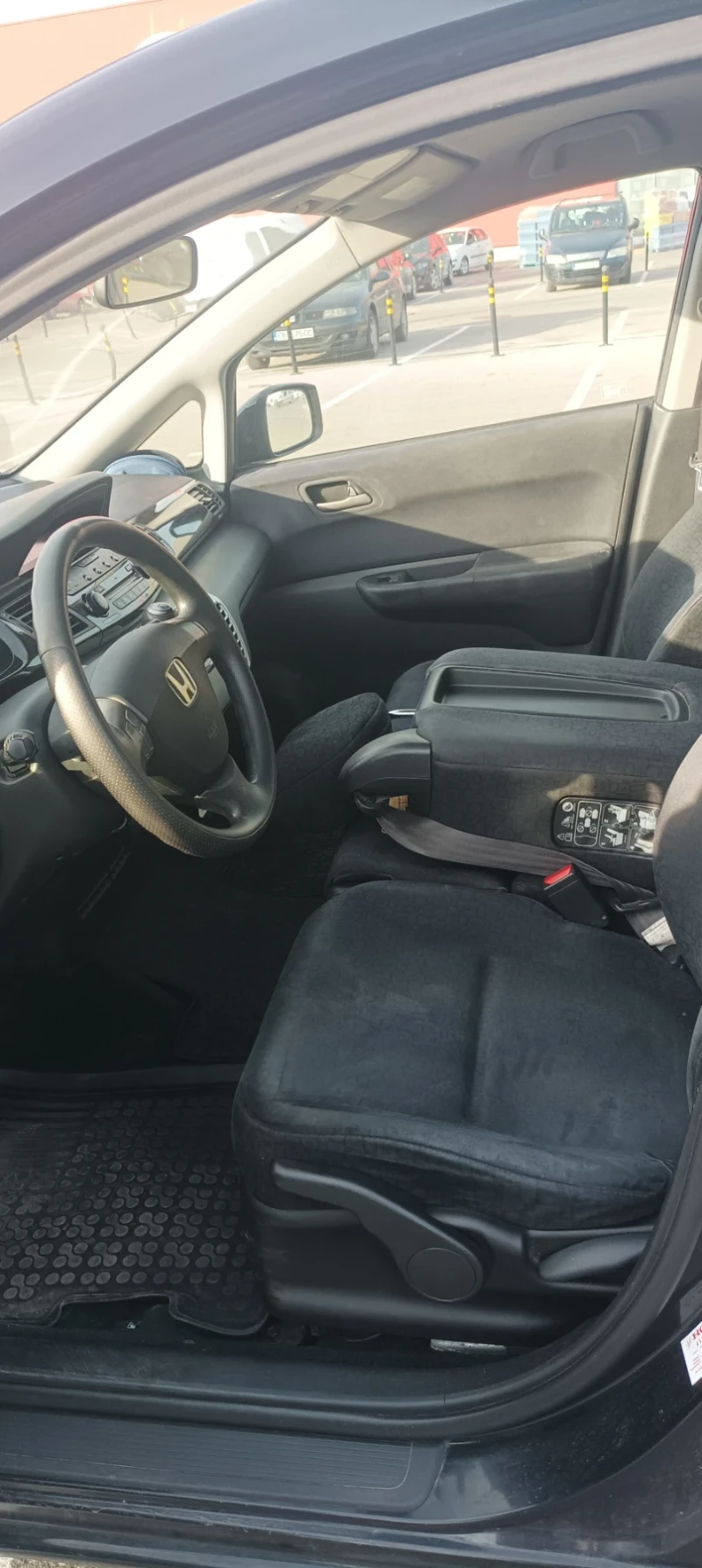 Honda Fr-v, снимка 7 - Автомобили и джипове - 47706215