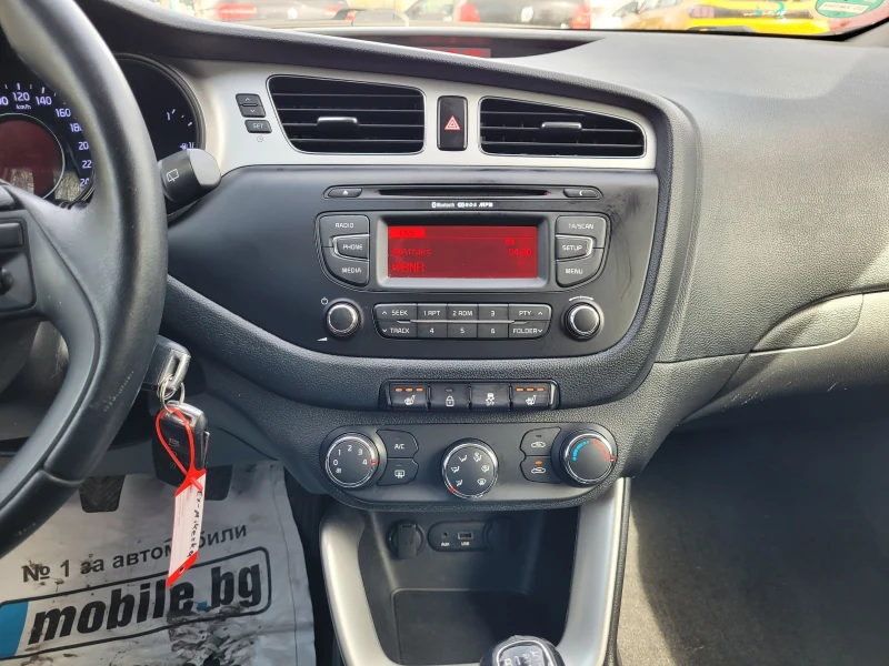 Kia Ceed 1.6 i, снимка 11 - Автомобили и джипове - 49478733