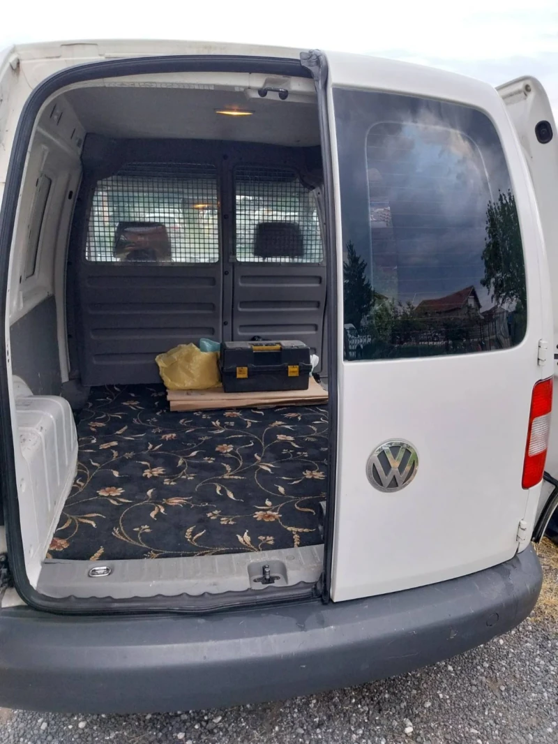 VW Caddy 2.0 SDI, снимка 6 - Автомобили и джипове - 52676351