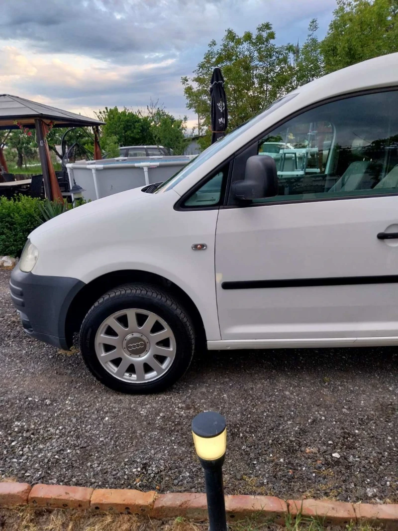 VW Caddy 2.0 SDI, снимка 4 - Автомобили и джипове - 52676351