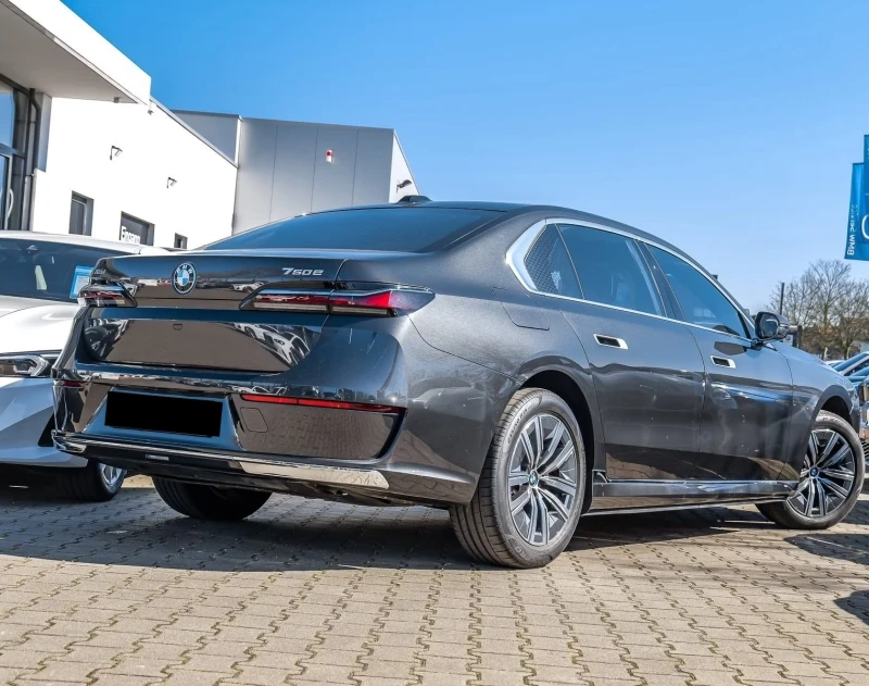 BMW 750 xDrive Integral DA Prof. PA Prof. HuD , снимка 2 - Автомобили и джипове - 52117368