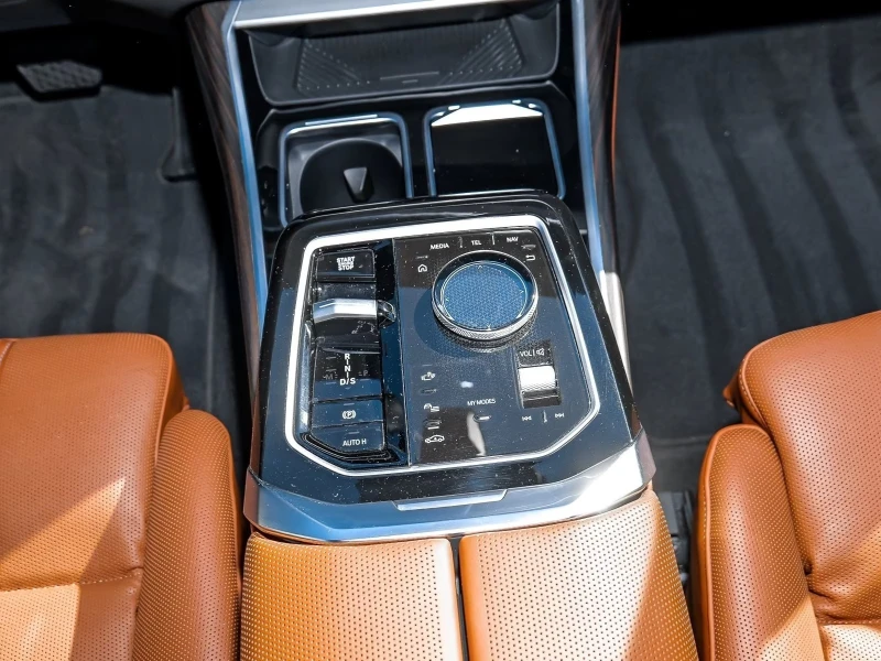 BMW 750 xDrive Integral DA Prof. PA Prof. HuD , снимка 5 - Автомобили и джипове - 52117368