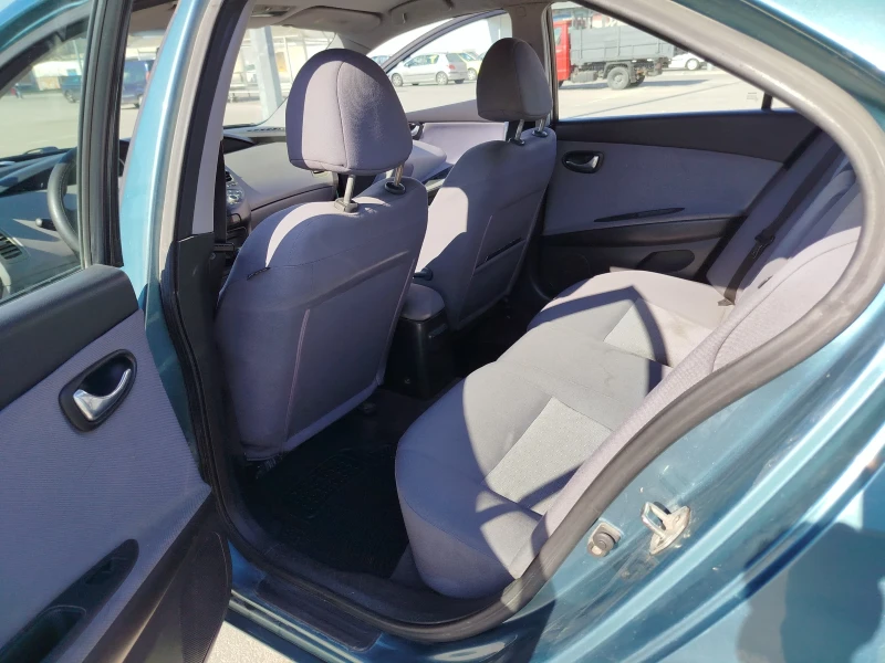 Nissan Primera P12, снимка 9 - Автомобили и джипове - 52254999