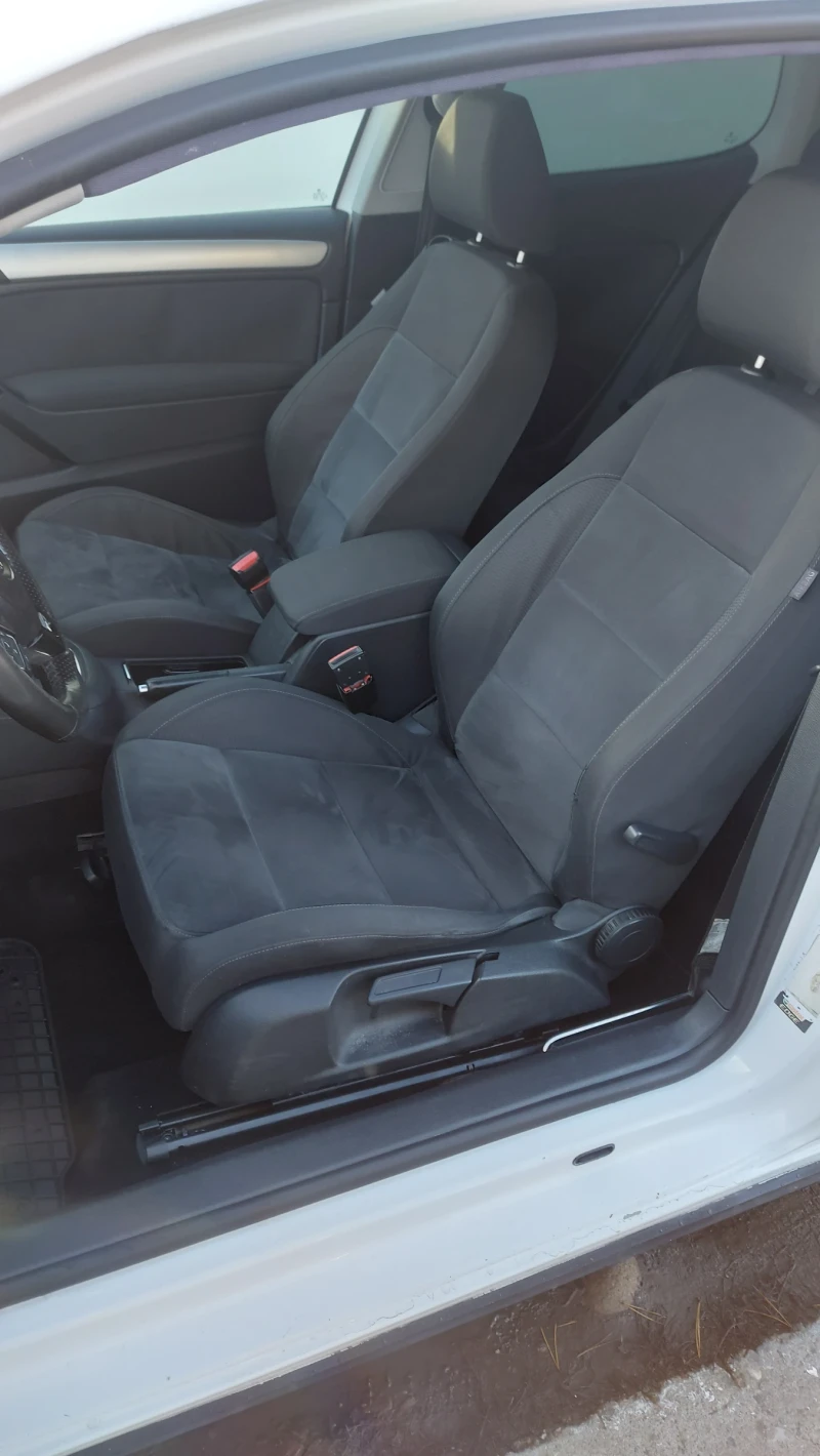 VW Golf, снимка 10 - Автомобили и джипове - 52409383