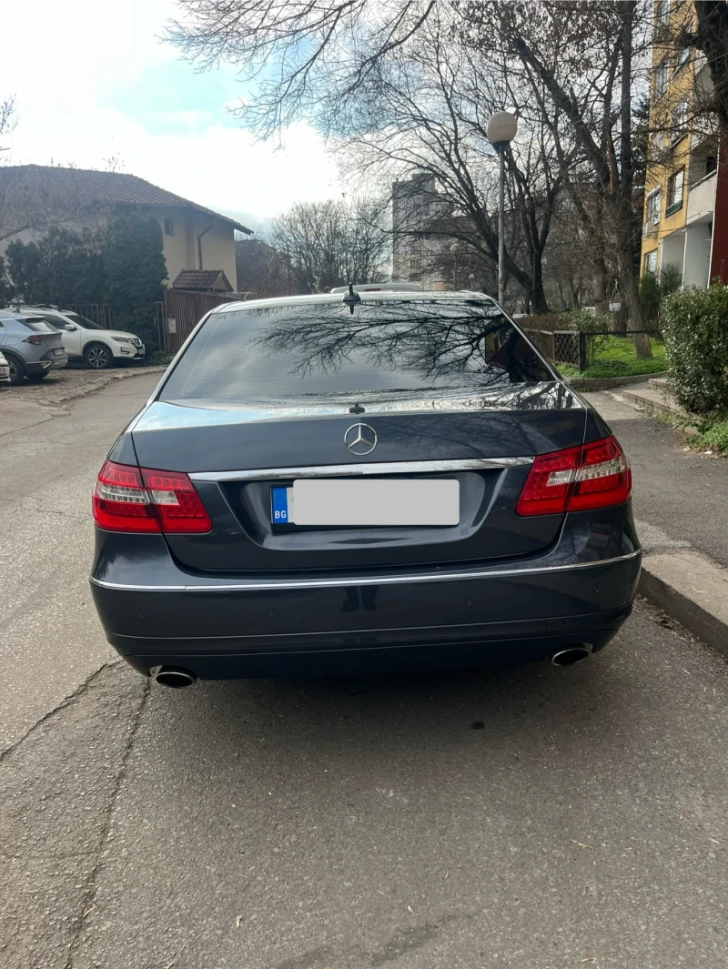 Mercedes-Benz E 350 Седан, снимка 5 - Автомобили и джипове - 52773770