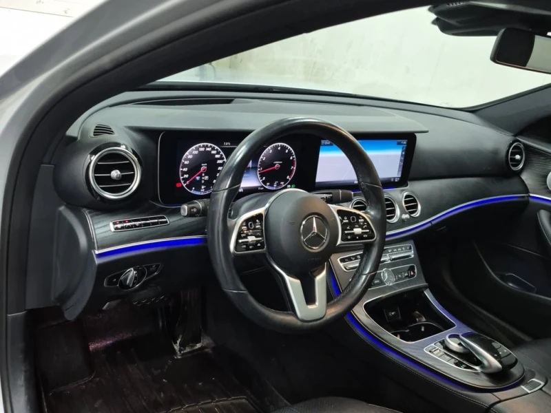 Mercedes-Benz E 350 * CARFAX * БЕЗ ПЪРВОНАЧАЛНА ВНОСКА, снимка 9 - Автомобили и джипове - 52778705