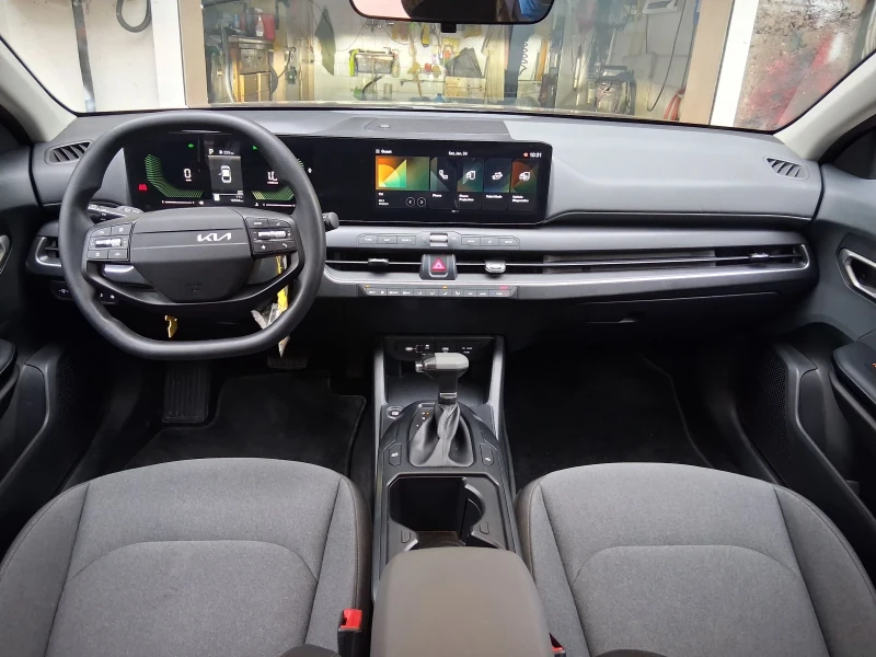 Kia K4 LX 2.0i  18 500км, снимка 9 - Автомобили и джипове - 52894510