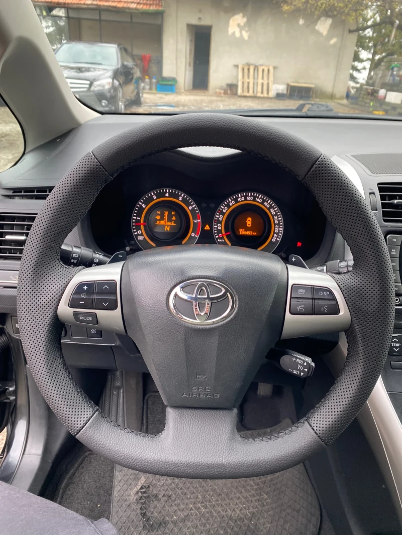 Toyota Auris 1.6 Executive  АВТОМАТИК , снимка 9 - Автомобили и джипове - 52866811