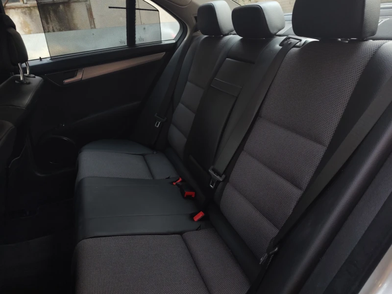 Mercedes-Benz C 200 1.8 TURBO, снимка 15 - Автомобили и джипове - 52896822