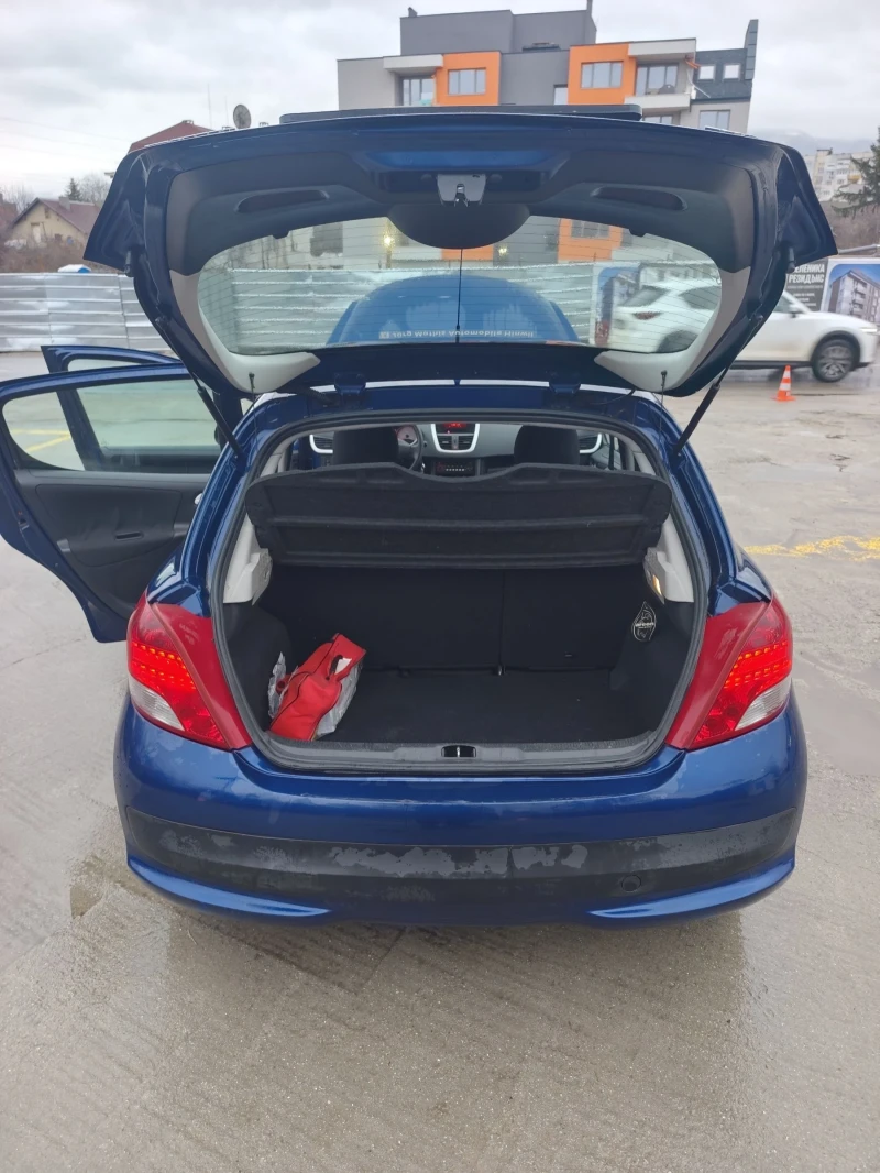 Peugeot 207 2010г., снимка 10 - Автомобили и джипове - 53348381
