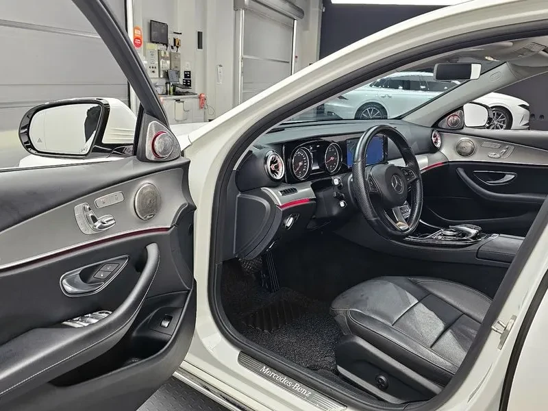 Mercedes-Benz E 200  - изображение 10