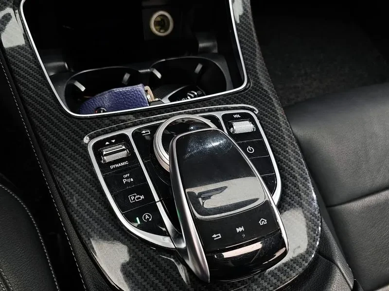 Mercedes-Benz E 200, снимка 17 - Автомобили и джипове - 52692707