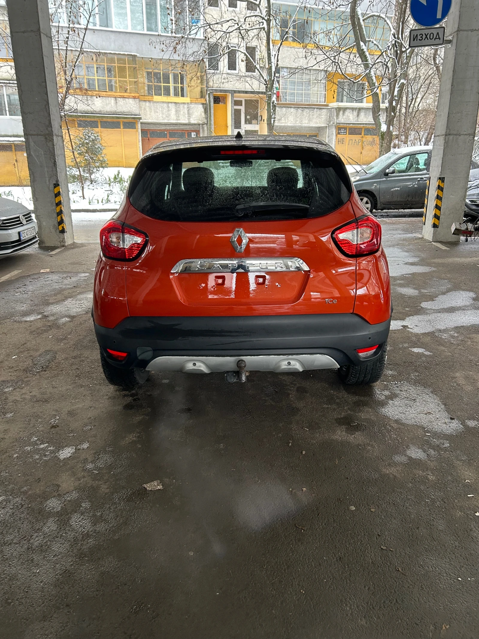 Renault Captur 0.900 i 90 кс - изображение 4