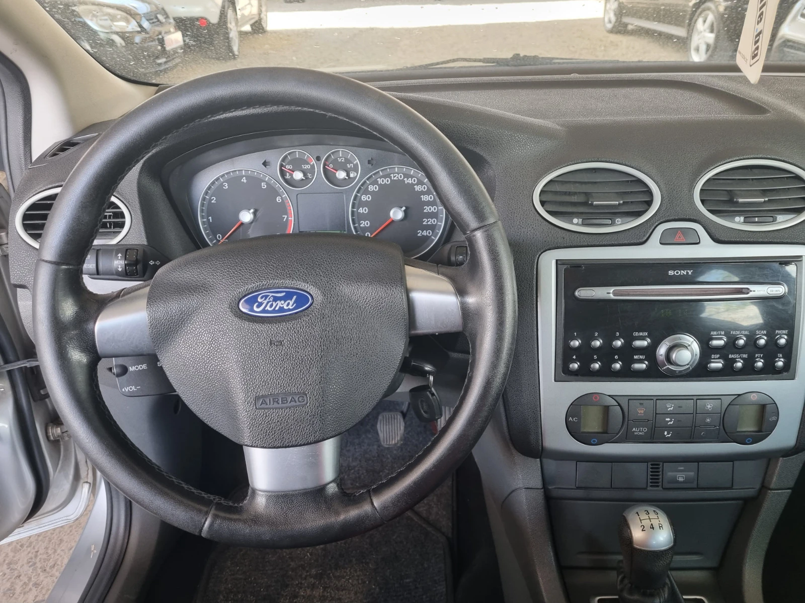 Ford Focus 1.6i - изображение 8