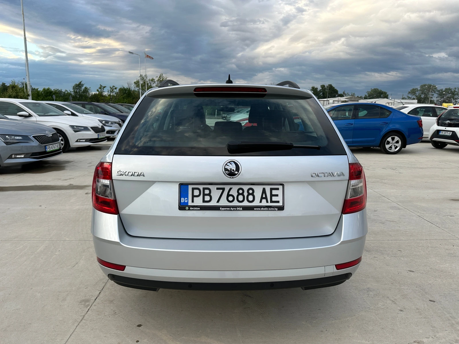 Skoda Octavia В-Гаранция-2.0-A/T-150kc - изображение 4