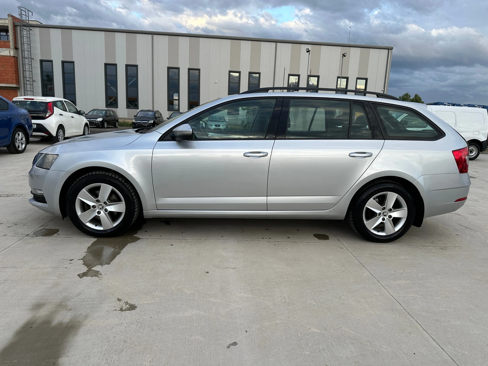 Skoda Octavia В-Гаранция-2.0-A/T-150kc - изображение 2