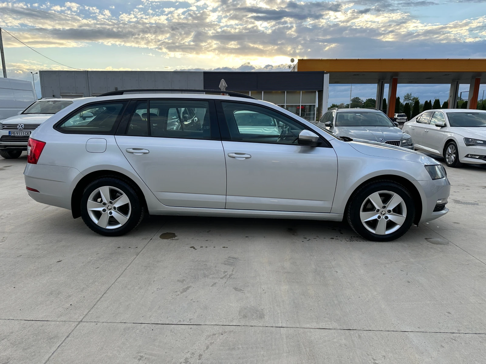 Skoda Octavia В-Гаранция-2.0-A/T-150kc - изображение 6