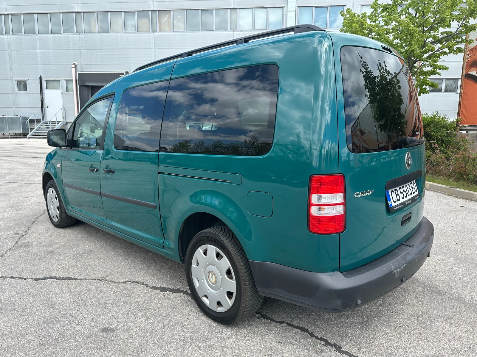 VW Caddy 1.6d 102 к.с./MAXI - изображение 3