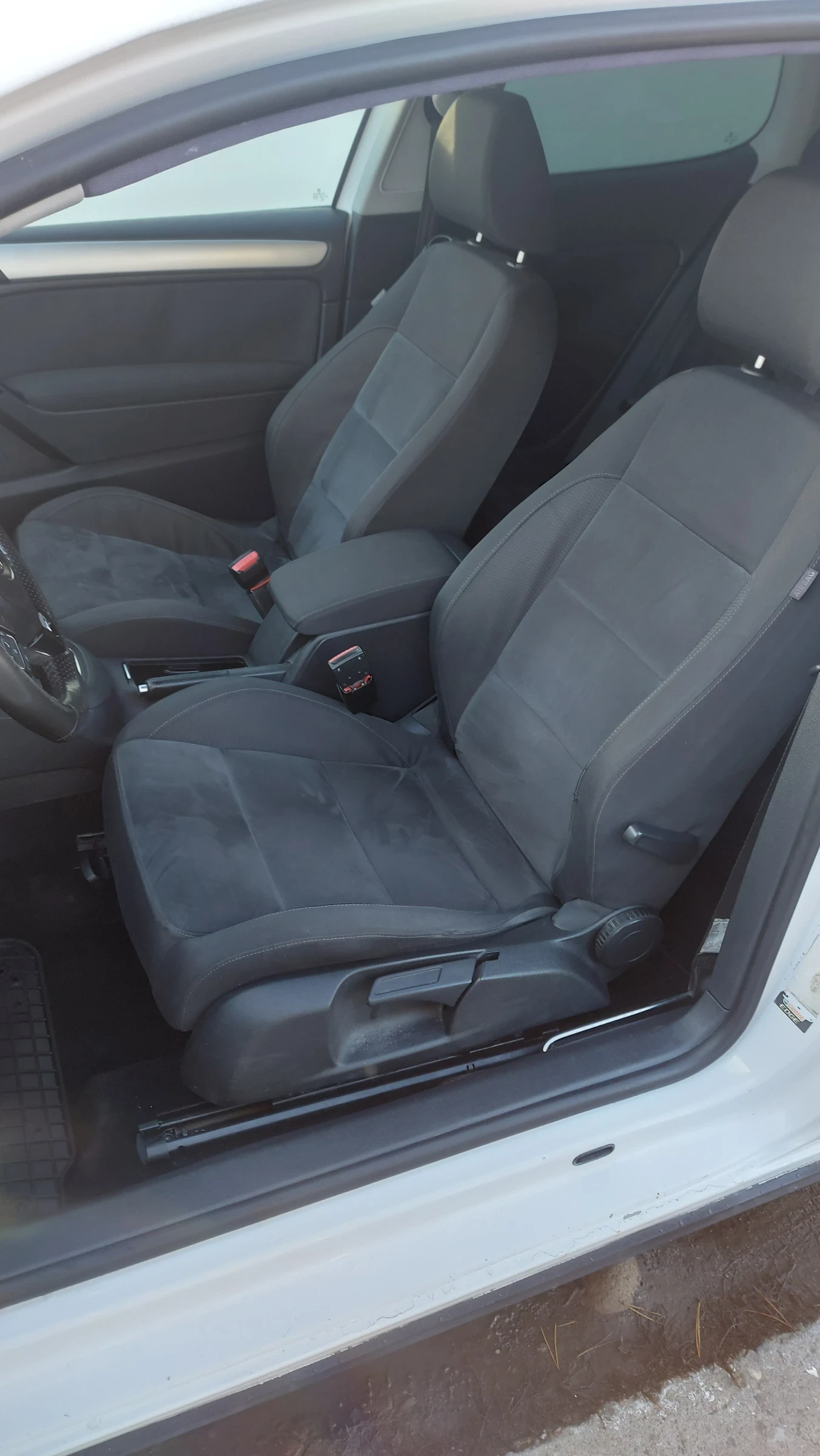 VW Golf | Mobile.bg   10