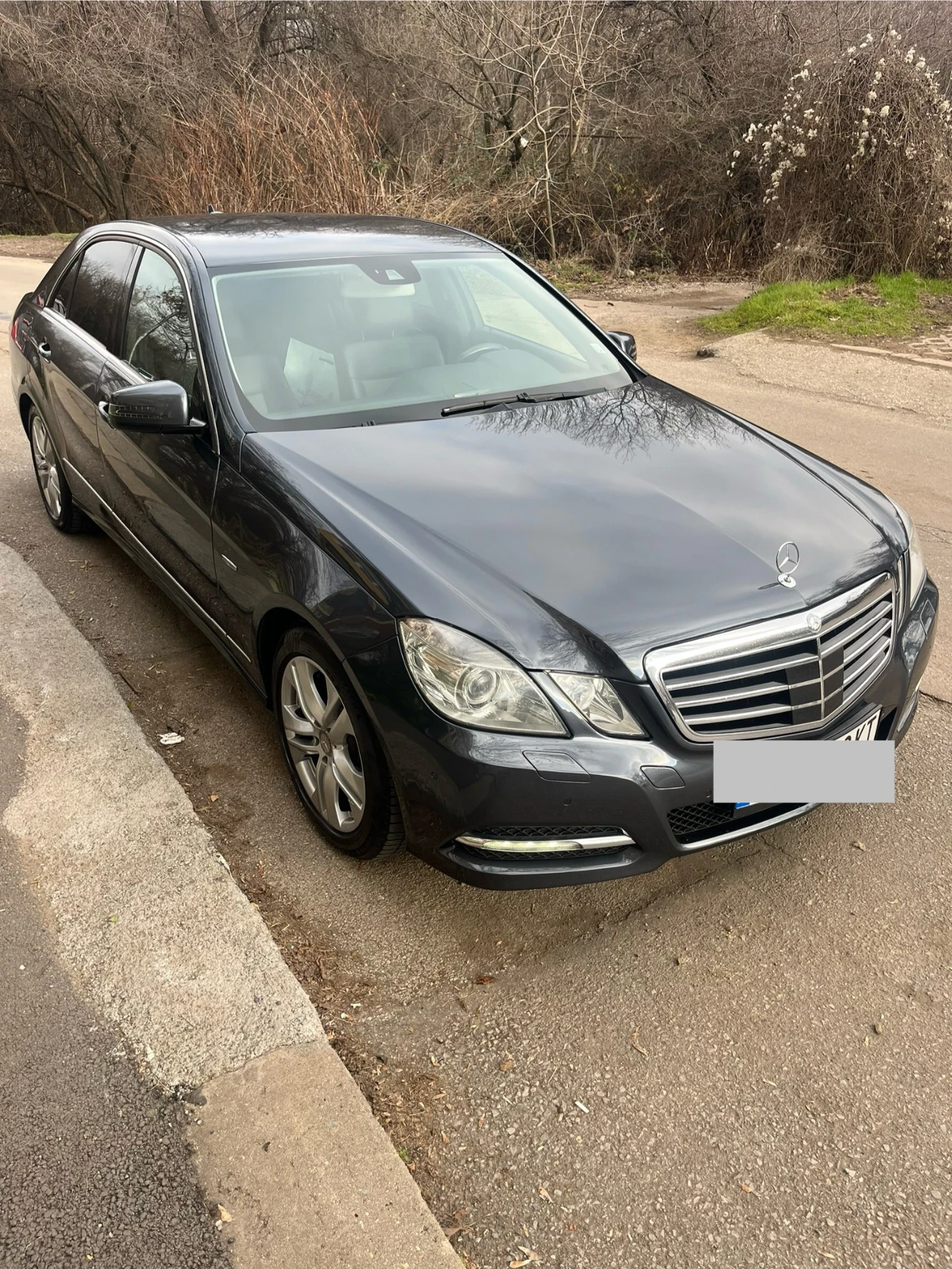 Mercedes-Benz E 350 Седан - изображение 2