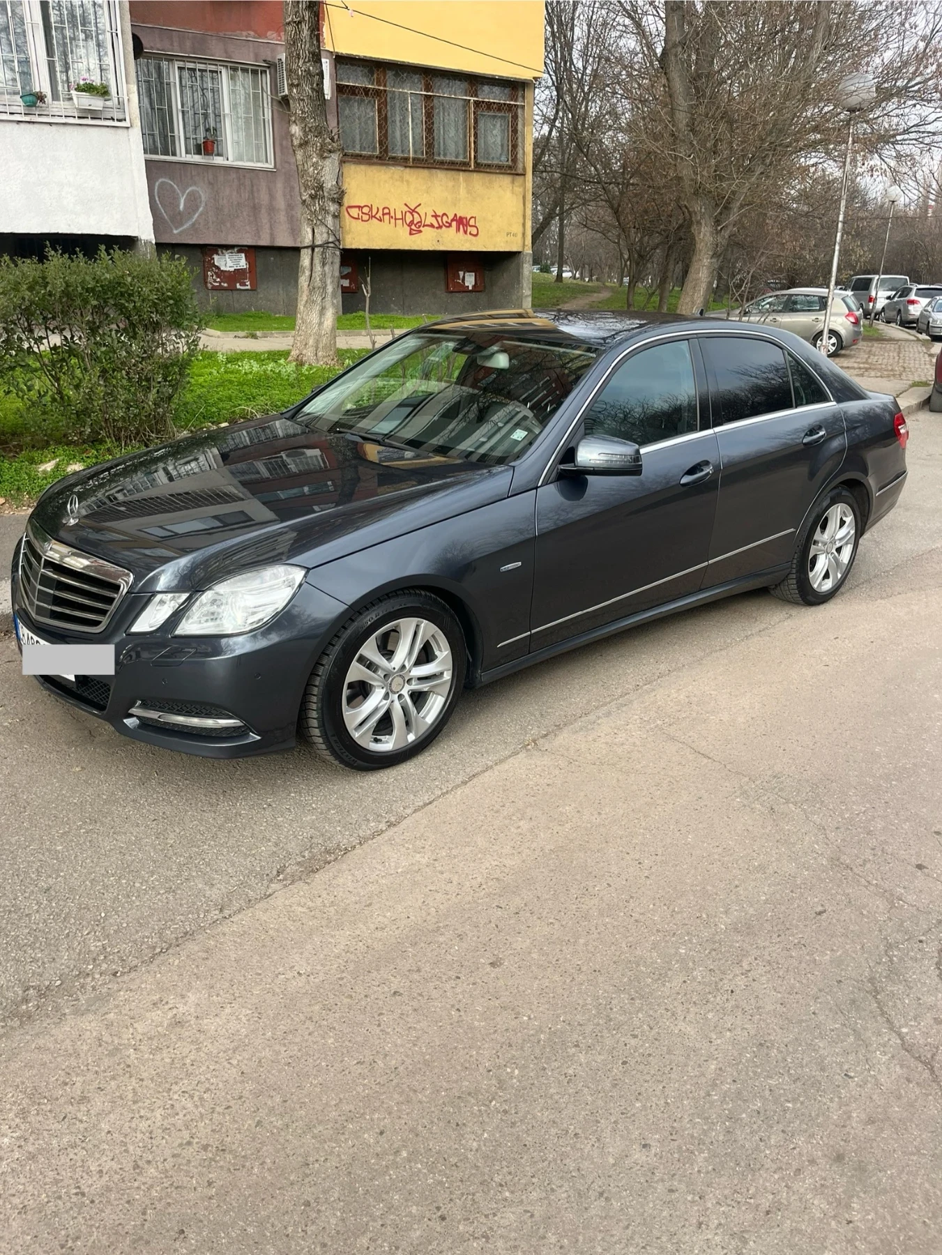Mercedes-Benz E 350 Седан - изображение 3