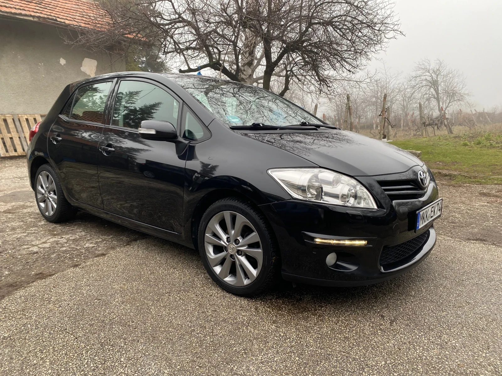 Toyota Auris 1.6 Executive  АВТОМАТИК 