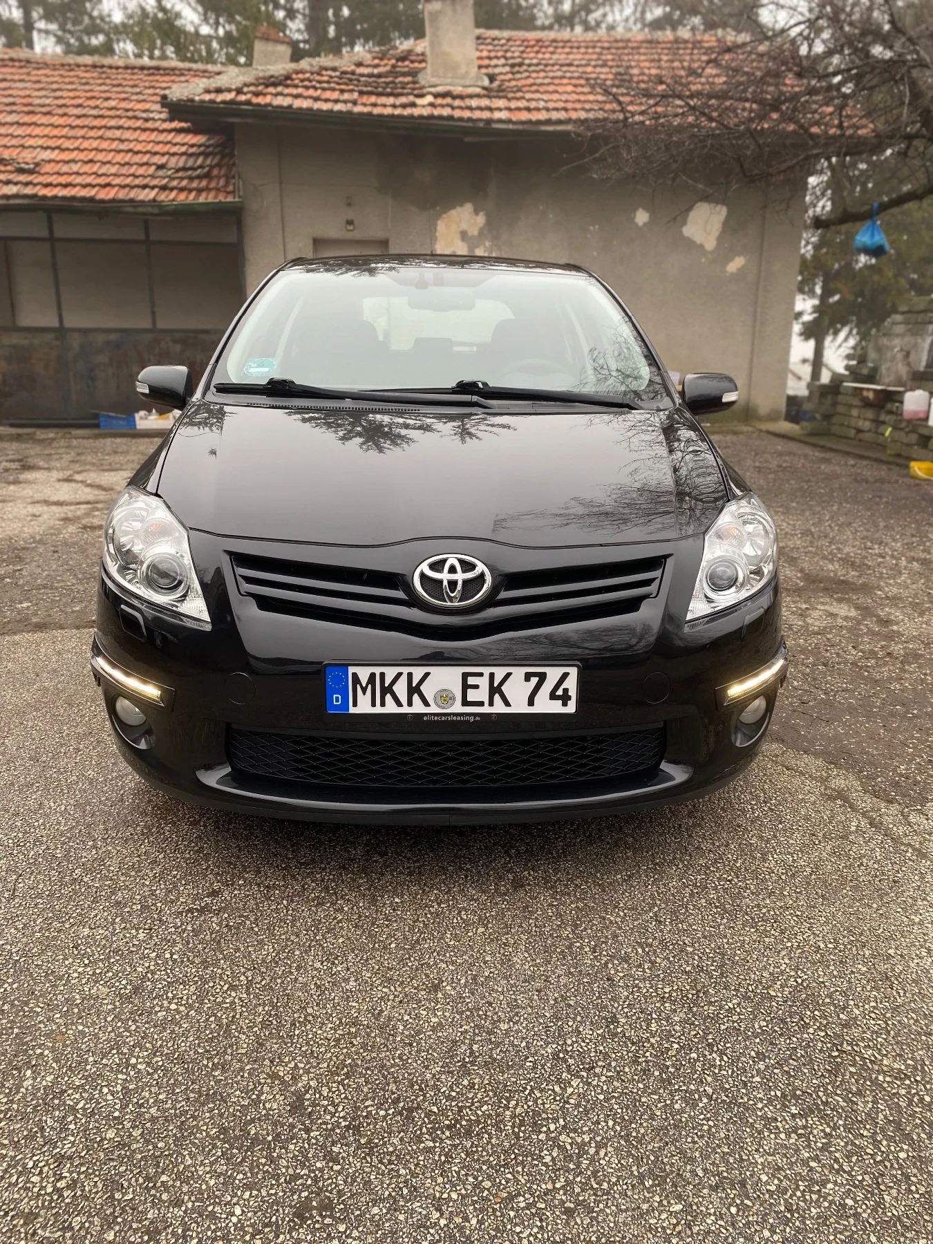 Toyota Auris 1.6 Executive  АВТОМАТИК , снимка 2 - Автомобили и джипове - 53821013