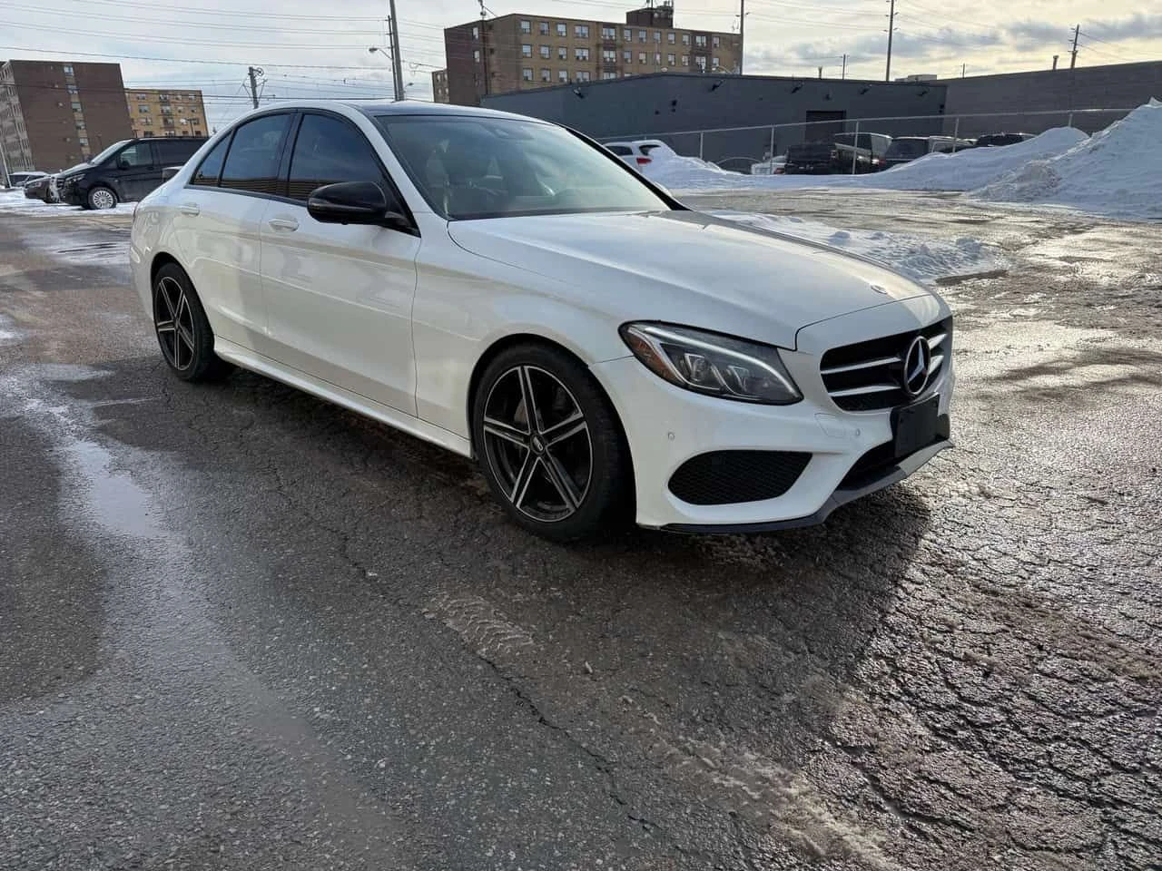 Mercedes-Benz C 300 * CARFAX * ЦЕНА ДО БГ, снимка 7 - Автомобили и джипове - 53974539