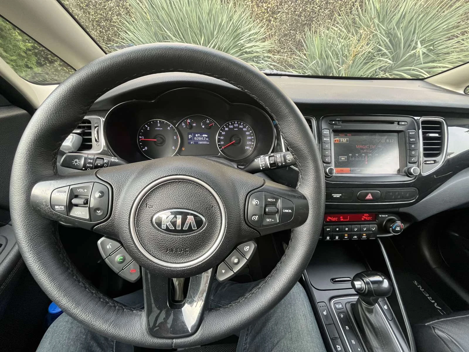 Kia Carens, снимка 11 - Автомобили и джипове - 53977553