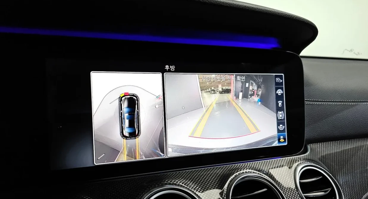 Mercedes-Benz E 300 4MATIC AMG Line, снимка 8 - Автомобили и джипове - 54370875