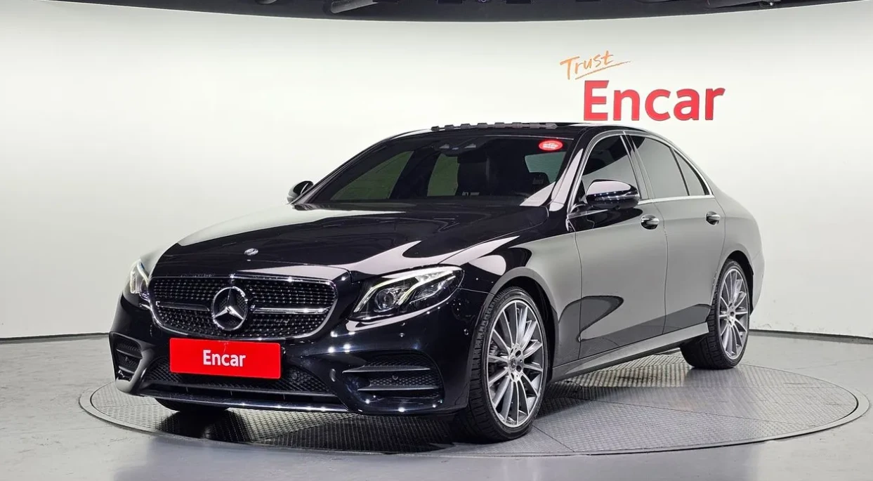 Mercedes-Benz E 300 4MATIC AMG Line