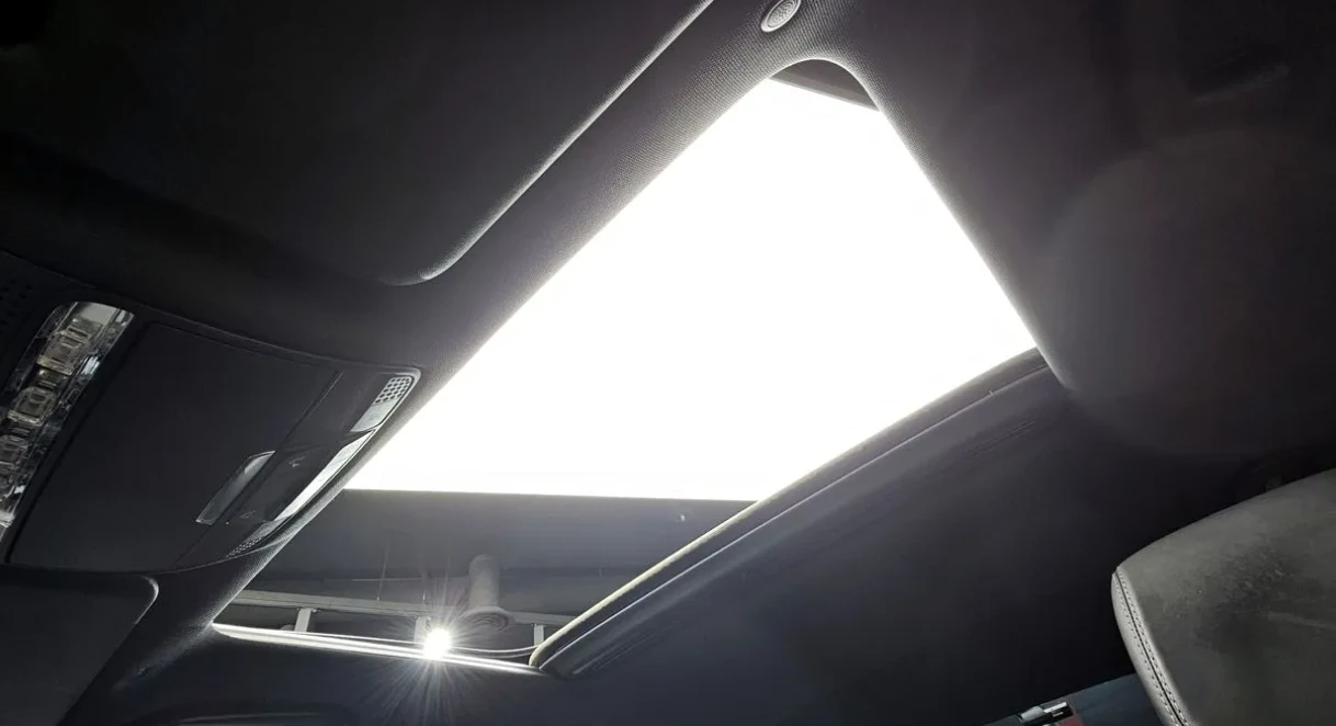 Mercedes-Benz E 300 4MATIC AMG Line, снимка 11 - Автомобили и джипове - 54370875