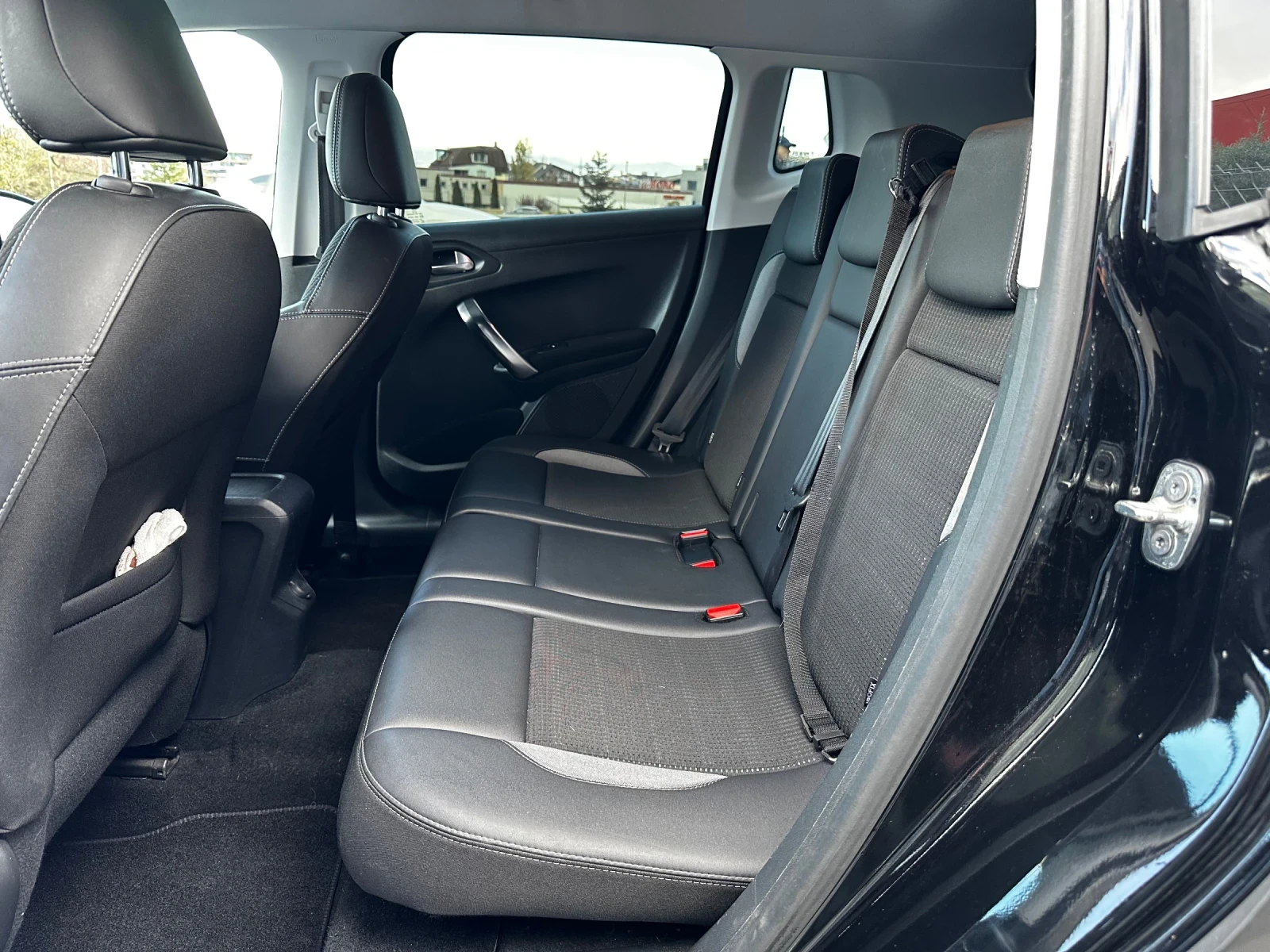Peugeot 2008, снимка 9 - Автомобили и джипове - 54679341
