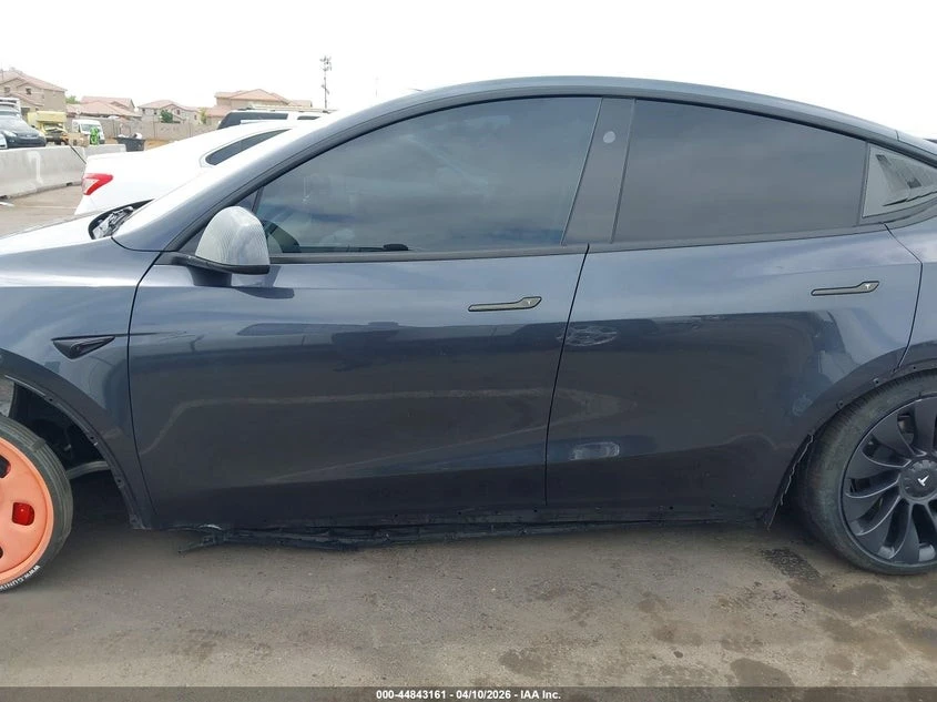 Tesla Model Y Performance 2024 AWD | Dual Motor, снимка 4 - Автомобили и джипове - 54931301