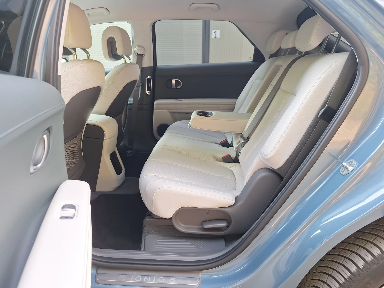 Hyundai Ioniq 5 77, 4 kWh, Long Range, Заверена БГ Гаранция, , снимка 10 - Автомобили и джипове - 55615843