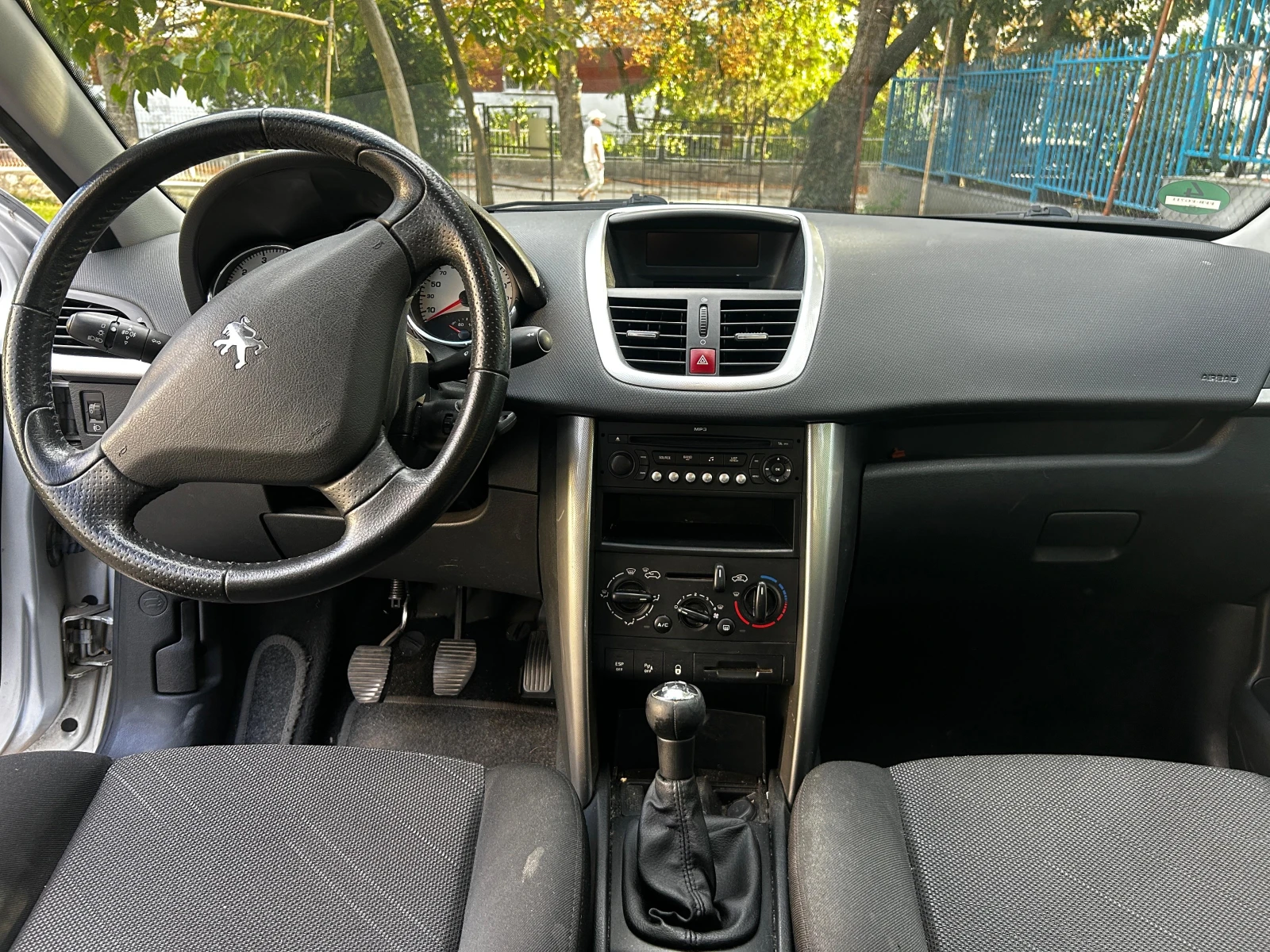 Peugeot 207, снимка 5 - Автомобили и джипове - 56302115