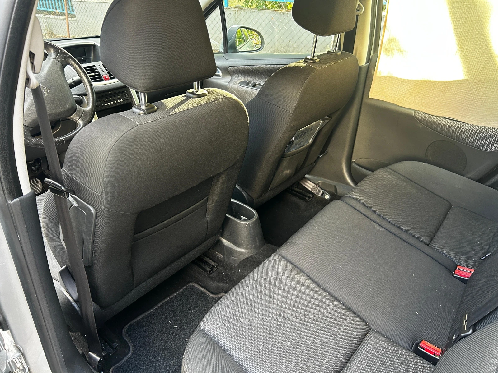 Peugeot 207, снимка 6 - Автомобили и джипове - 56302115
