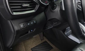 Hyundai Santa fe 4WD Exclusive* Pano* Back cam* Подгрев* Обдухване* | Auto.bg — изображение 12