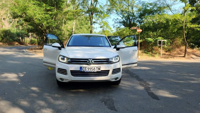 VW Touareg 3.0TDI, снимка 4 - Автомобили и джипове - 52342640