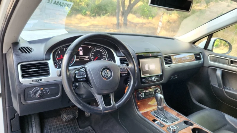 VW Touareg 3.0TDI, снимка 9 - Автомобили и джипове - 52342640